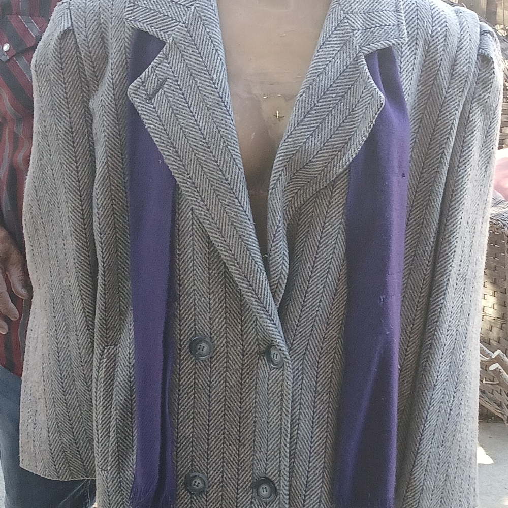 Woman's Herringbone Double-Breasted Look Coat
